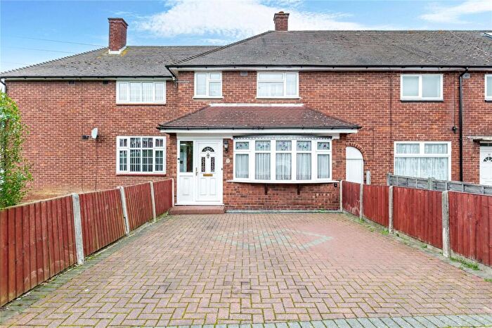 2 Bedroom Terraced House For Sale In Aylsham Lane, Romford, RM3