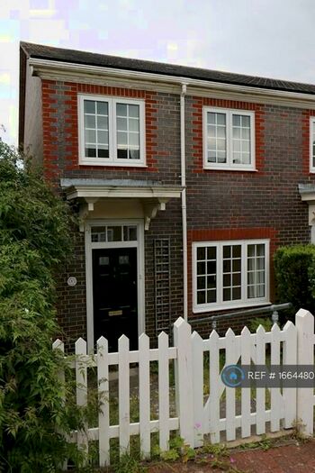 3 Bedroom End Of Terrace House To Rent In Verralls Walk, Lewes, BN7