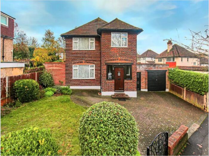 4 Bedroom Detached House To Rent In South Croydon, South Croydon, Surrey, CR2