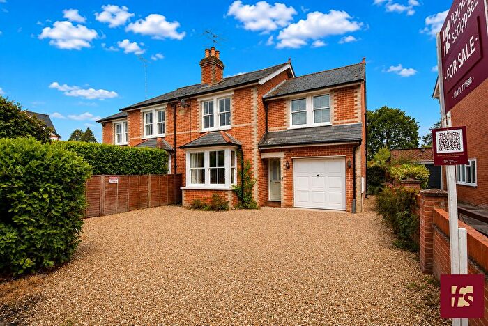 4 Bedroom Semi Detached House For Sale In Old Wokingham Road, Crowthorne, RG45