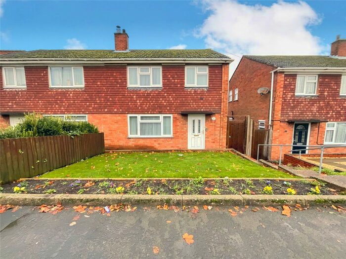 3 Bedroom Semi-Detached House To Rent In Sheepcote Lane, Tamworth, Staffordshire, B77