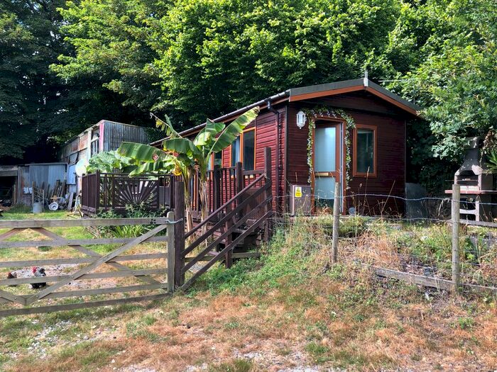 1 Bedroom Chalet To Rent In St. Mewan Lane, Trewoon, St. Austell, PL25