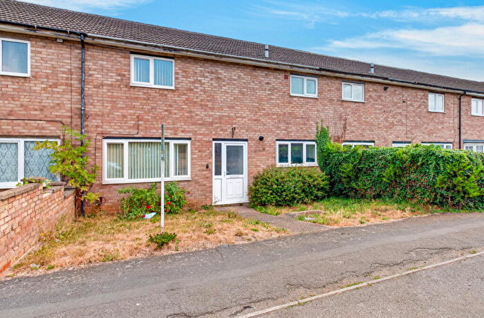 3 Bedroom Mews For Sale In Highfield Road, Kettering, NN15