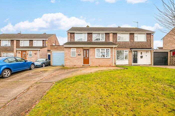 3 Bedroom Semi-Detached House For Sale In Brian Road, Harlington, LU5