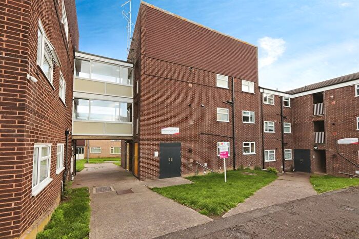 1 Bedroom Flat For Sale In Mercaston Close, Chesterfield, S40