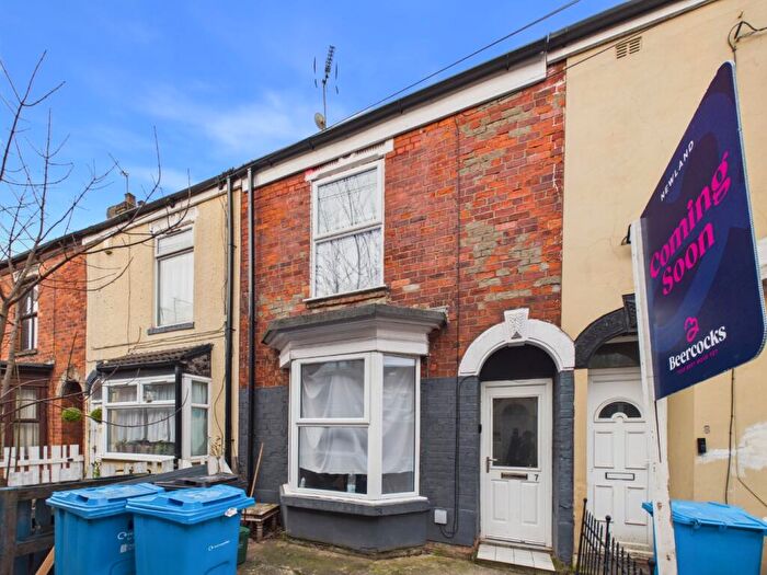 2 Bedroom Terraced House For Sale In Minnies Grove, Mayfield Street, Hull, HU3