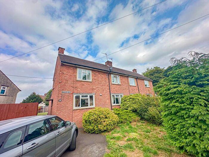 3 Bedroom Semi-Detached House For Sale In Mason Way, Shepton Mallet, BA4