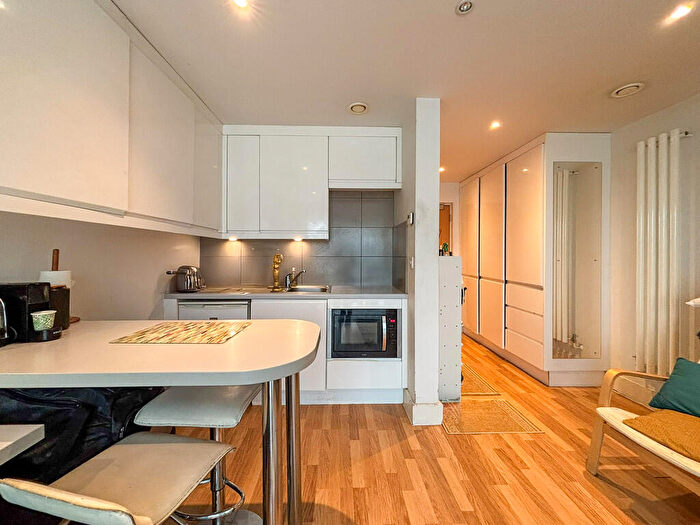 Studio To Rent In East Road, Cambridge, CB1