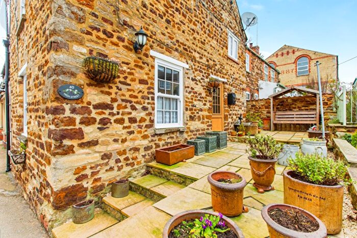 1 Bedroom Cottage For Sale In High Street, Ringstead, Kettering, NN14