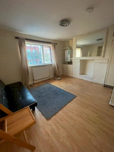 1 Bedroom Flat To Rent In Orlop Street, London, SE10