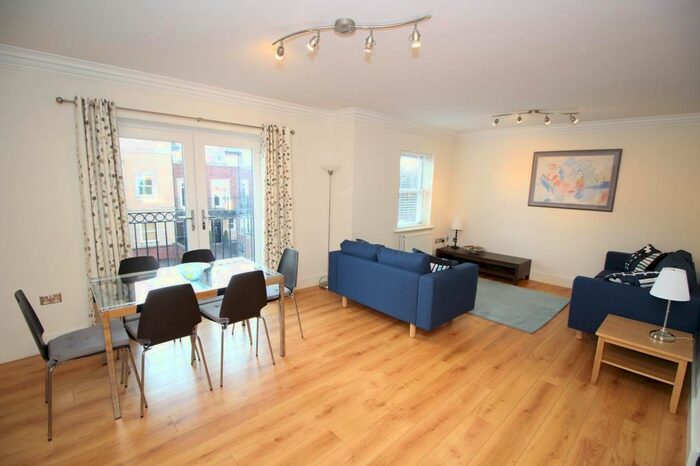 2 Bedroom Flat To Rent In Grove Park Crescent, Gosforth, Newcastle Uopn Tyne, NE3