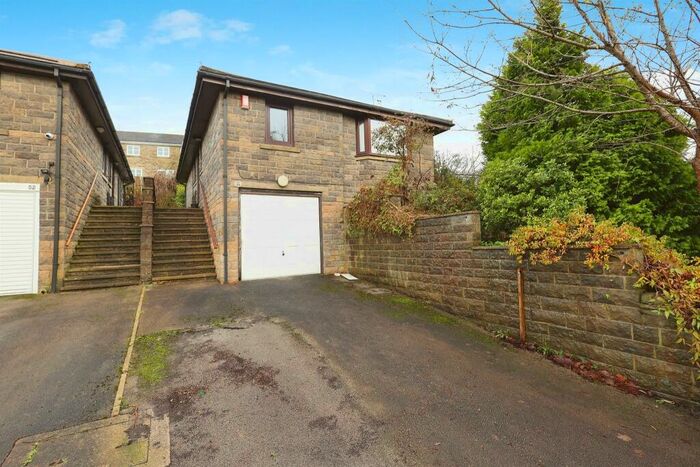 3 Bedroom Detached Bungalow For Sale In Ling Park Avenue, Wilsden, Bradford, BD15
