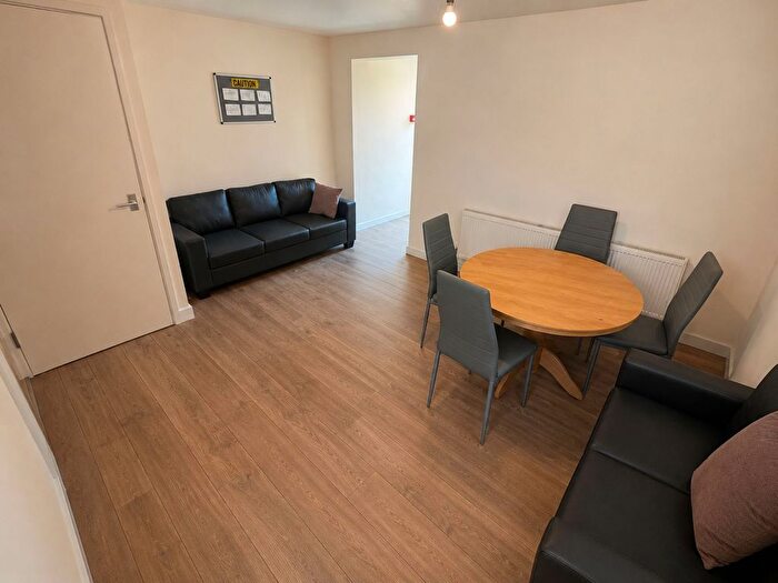 6 Bedroom Flat To Rent In Dunton Road, London, SE1