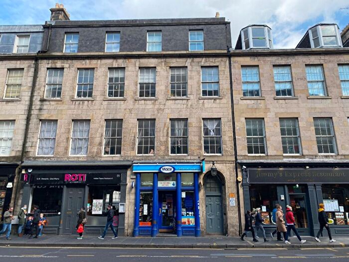 4 Bedroom Flat To Rent In South Bridge, Central, Edinburgh, EH1