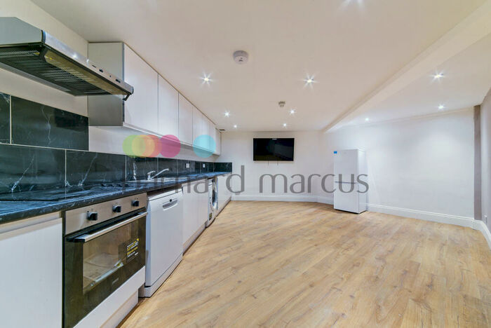 1 Bedroom Flat To Rent In Sanderstead Road, South Croydon, CR2