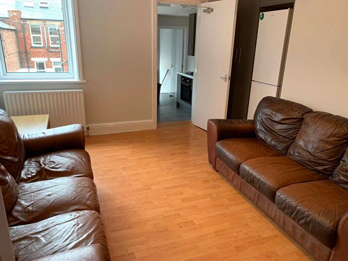 6 Bedroom Maisonette To Rent In Bayswater Road, Newcastle Upon Tyne, Tyne And Wear, NE2