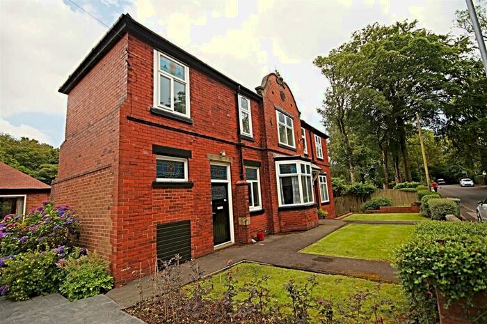 2 Bedroom Apartment To Rent In Greenmount Lane, Bolton, BL1