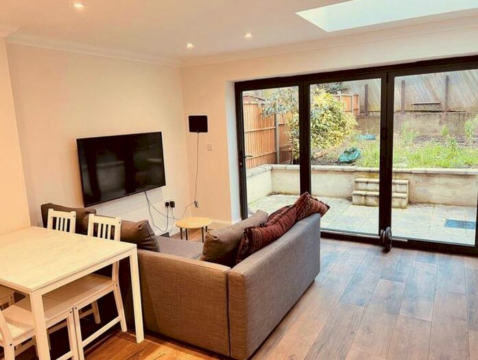 1 Bedroom Flat To Rent In Doggett Road, London, SE6