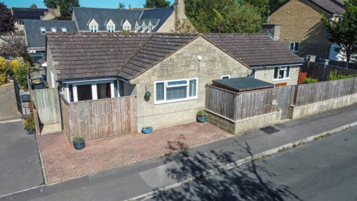 3 Bedroom Detached Bungalow For Sale In Oakleaze, Minety, Malmesbury, SN16