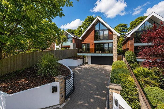 4 Bedroom Detached House For Sale In Glengariff Road, Lower Parkstone, BH14