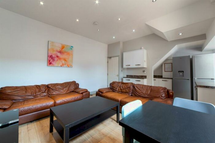 6 Bedroom Terraced House To Rent In £pppw - Hunters Road, Spital Tongues, Newcastle Upon Tyne, NE2