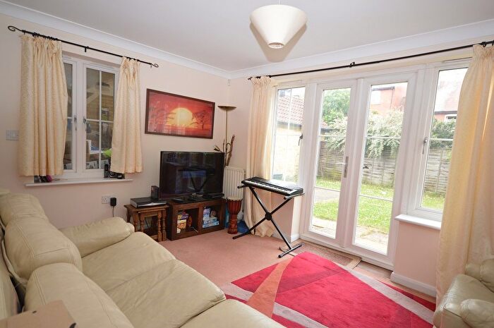 2 Bedroom Detached House To Rent In Waight Close, Salisbury Garden Village, Hatfield, AL10