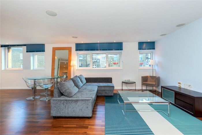 2 Bedroom Flat To Rent In Islington On The Green, A Islington Green, Angel, Islington, London, N1