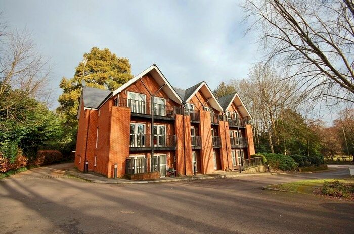 2 Bedroom Flat To Rent In St Cross, SO23