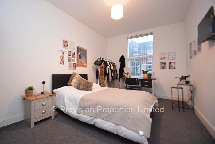5 Bedroom Terraced House To Rent In Wrangthorn Terrace, Hyde Park, Leeds, LS6
