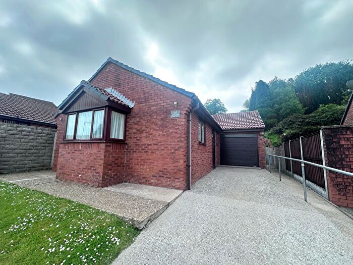 3 Bedroom Detached Bungalow To Rent In St. Peters Avenue, Abertawe, SA5