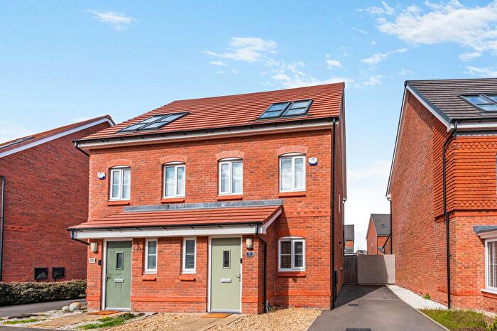 3 Bedroom Semi Detached House For Sale In Kenneth Cross Way, Sealand, CH5