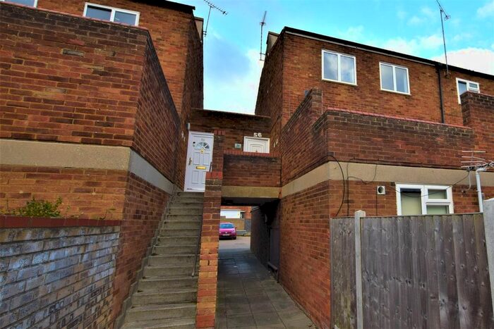 2 Bedroom Maisonette To Rent In Steeplehall, Pitsea, Basildon, SS13