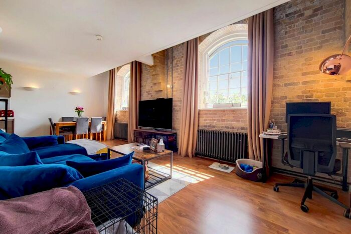 2 Bedroom Flat To Rent In Building, Woolwich, London, SE18