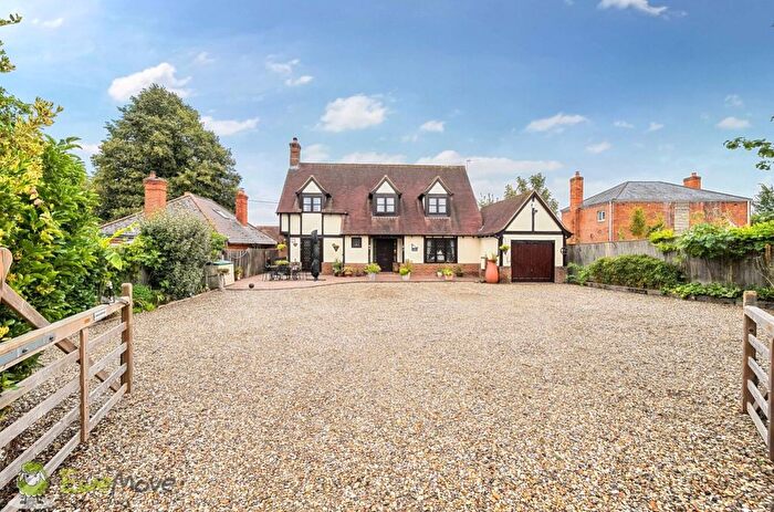 4 Bedroom Detached House For Sale In Brimpton, Reading, Berkshire, RG7