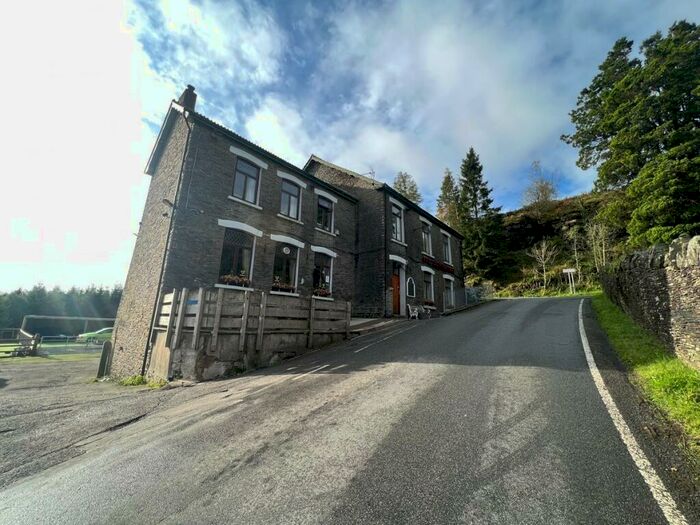 Detached House For Sale In Llanwonno - Ynysybwl Pontypridd, CF37