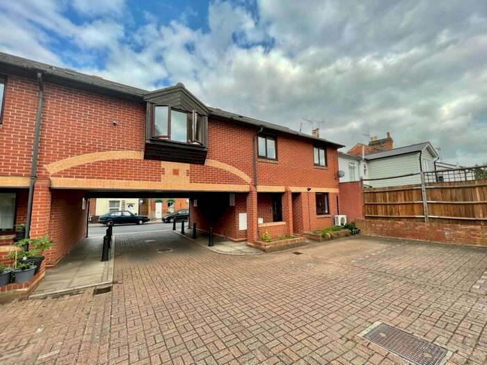 Houses to rent in Colchester, Essex