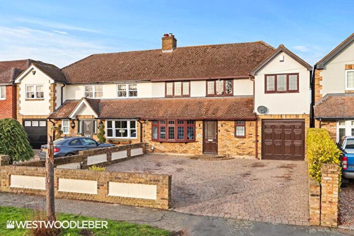 4 Bedroom Semi-Detached House For Sale In St. Margarets Road, Stanstead Abbotts, Ware, SG12