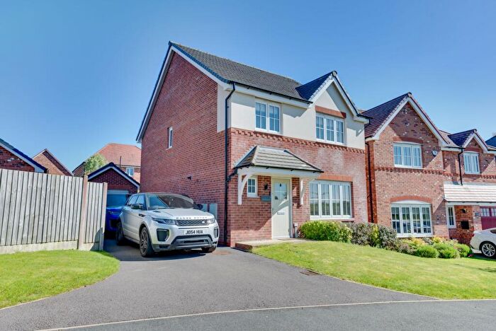 4 Bedroom Detached House For Sale In Lavinia Close, Somerford, CW12