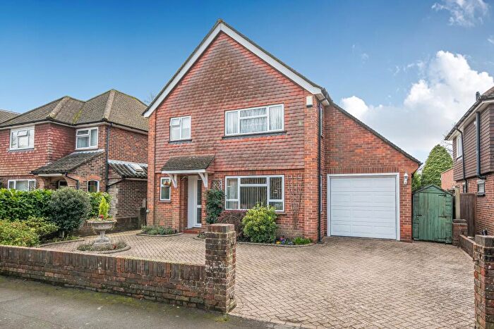 3 Bedroom Detached House For Sale In Knaphill, GU21