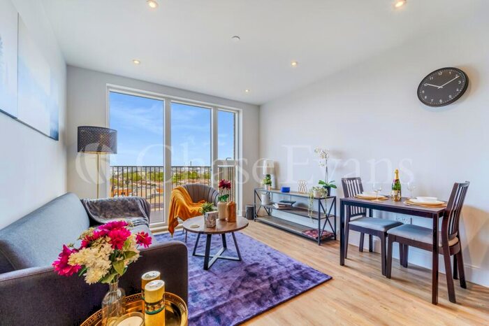 1 Bedroom Apartment To Rent In Aquifer House, Horlicks Quarter, Slough, SL1