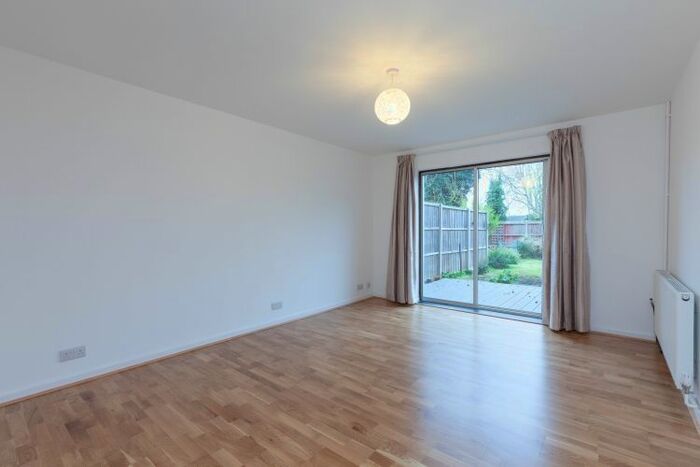 2 Bedroom Terraced House To Rent In Wilsdon Way, Kidlington, OX5