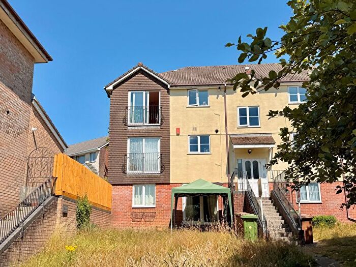 2 Bedroom Flat For Sale In Holne Chase, Plymouth, PL6