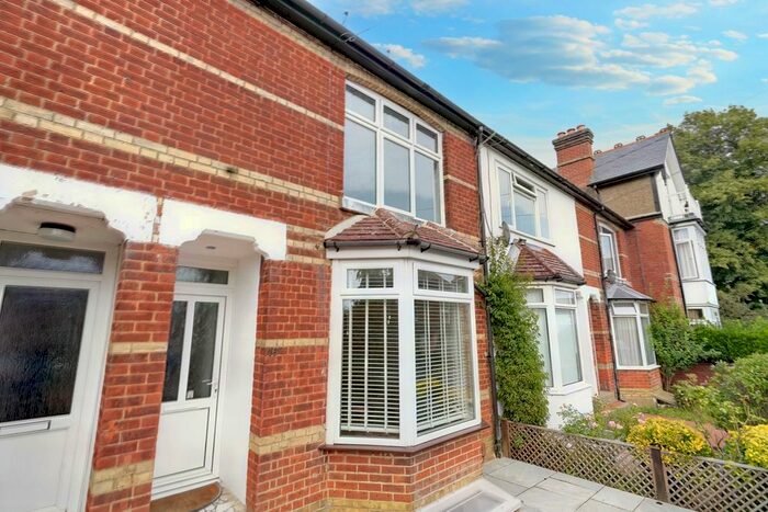3 Bedroom Terraced House To Rent In Heath Road, Maidstone, Kent, ME16