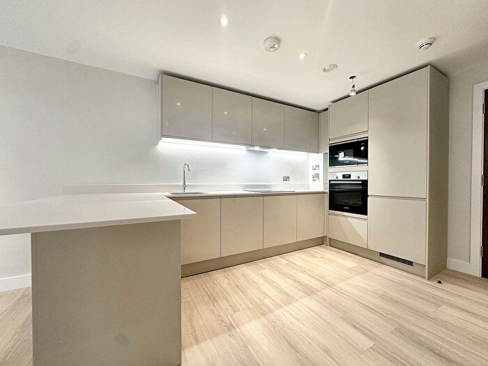 1 Bedroom Flat To Rent In Redford Way, Uxbridge, UB8