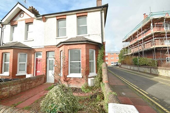2 Bedroom End Of Terrace House To Rent In Seaside, Eastbourne, East Sussex, BN22