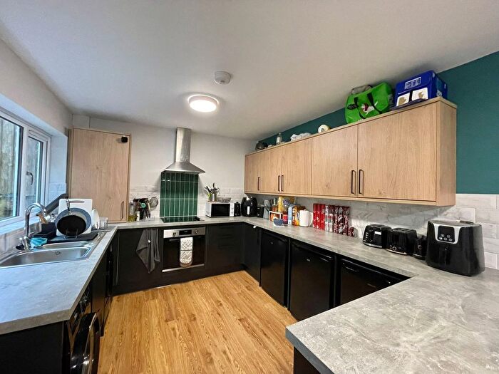 4 Bedroom Terraced House To Rent In Rhondda Street, Swansea, SA1