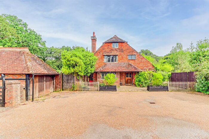 3 Bedroom House To Rent In Upper Ifold, GU8