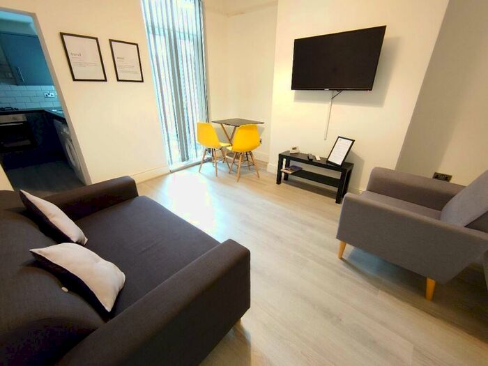 3 Bedroom Terraced House To Rent In Wrenbury St, Kensington, L7