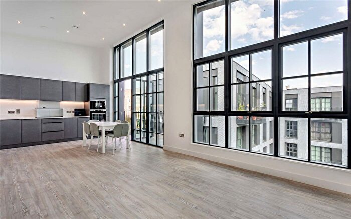 2 Bedroom Flat To Rent In Turing Way, Cambridge, Eddington, Cambridgeshire, CB3