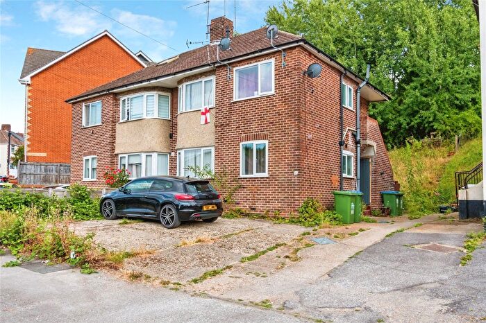 2 Bedroom Maisonette For Sale In Gainsford Road, Southampton, Hampshire, SO19